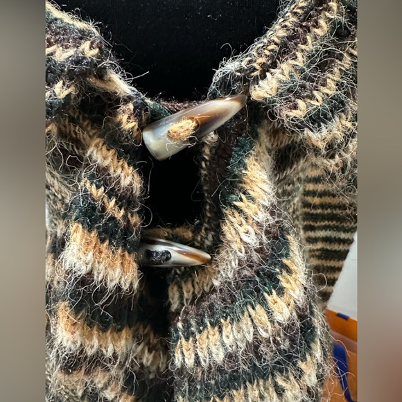 Sweater - Picture 3 of 3